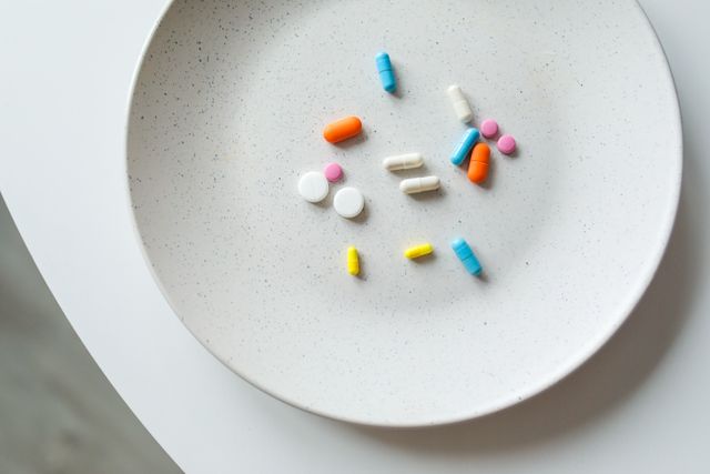 perbedaan allopurinol dan kolkisin