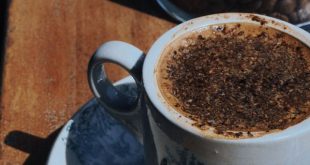 Minuman teh dan kopi serta penjelasan kandungan kafein dan pengaruh kopi dan ginjal