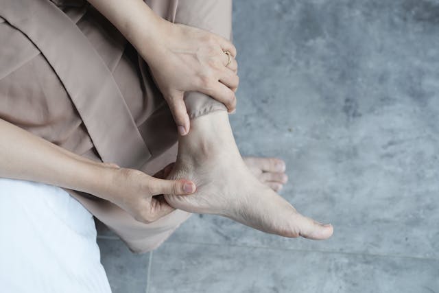 penyebab asam urat naik
