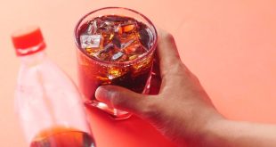 Minuman bersoda dan GERD sangat tidak disarankan, karena gas di dalamnya meningkatkan tekanan lambung dan memudahkan asam naik ke atas.