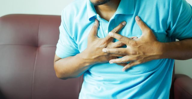 Nyeri dada GERD sering disalahartikan sebagai serangan jantung, padahal memiliki ciri khas yang berbeda untuk dikenali