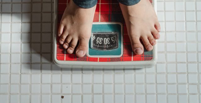 penurunan berat badan kanker yang terjadi cepat tanpa mengatur pola makan atau olahraga