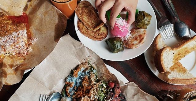 Kadar gula darah tidak terjaga mempengaruhi lemak darah sehingga hubungan diabetes dengan kolesterol sering muncul bersamaan.